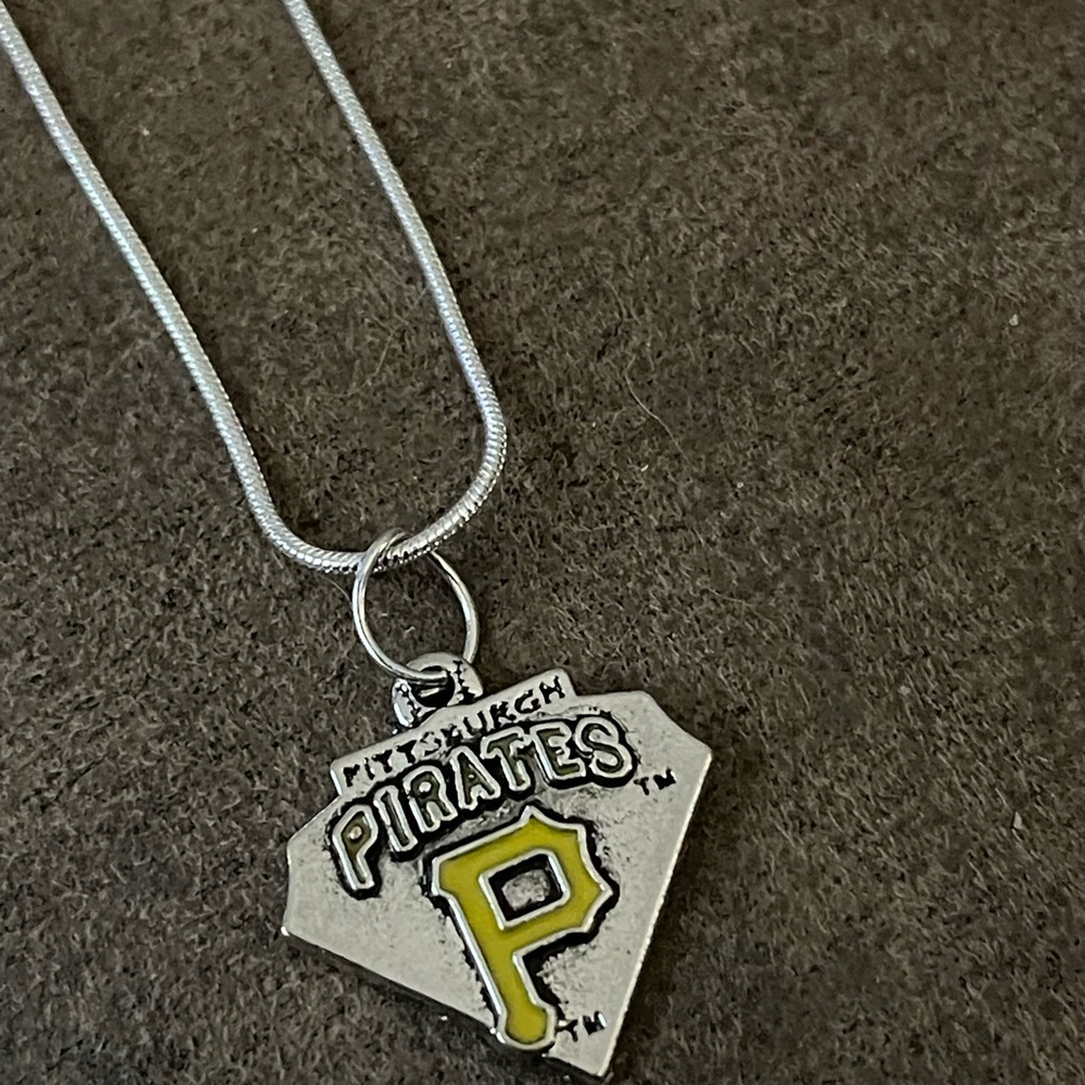Pittsburgh pirates necklace
